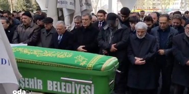 abdullah-gulun-aci-gunu-OAQChYFM.jpg