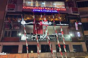 aydinda-chp-ile-akp-arasinda-bayrak-gerilimi-q7PIqmrF.jpg