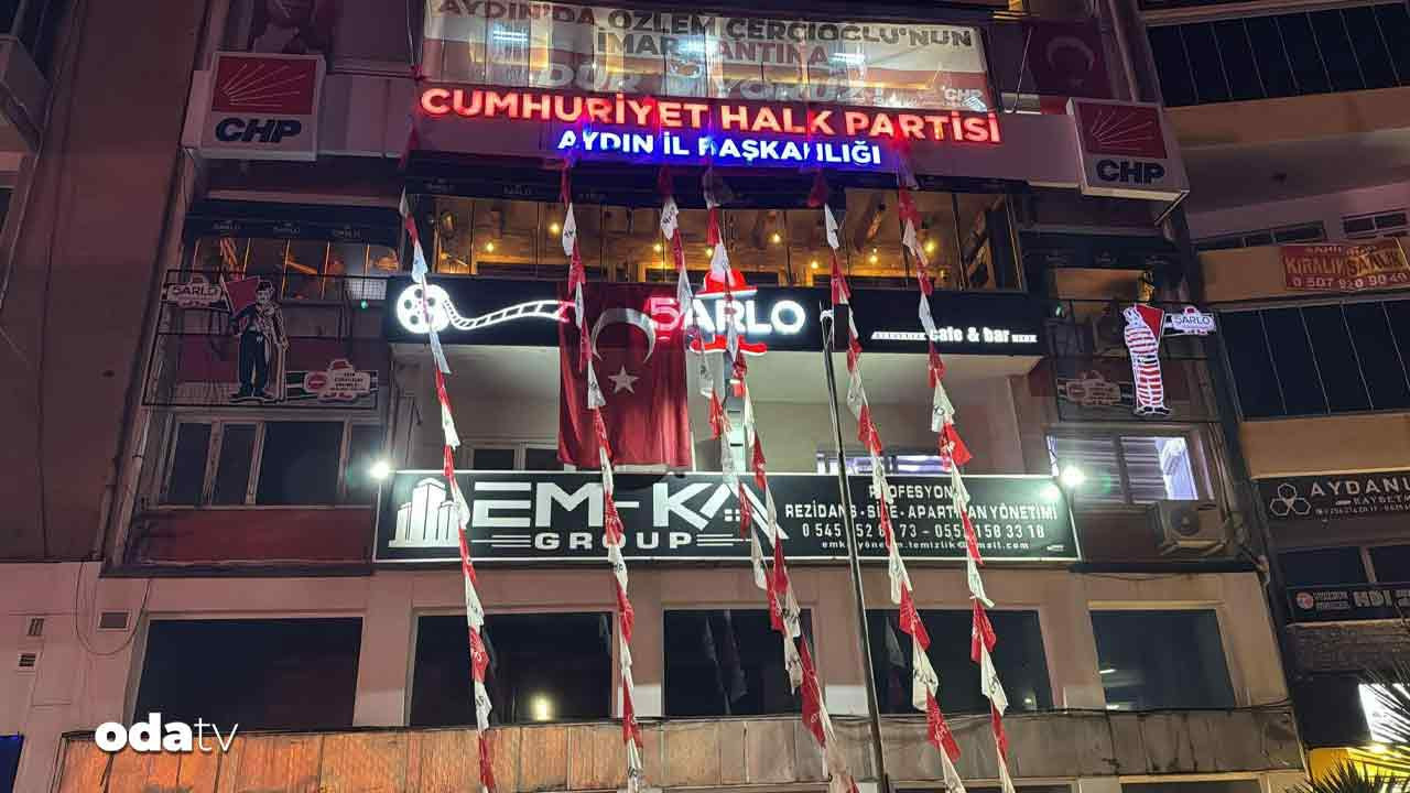 aydinda-chp-ile-akp-arasinda-bayrak-gerilimi-q7PIqmrF.jpg
