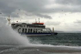 marmarada-firtina-alarmi-budonun-bazi-seferleri-iptal-edildi-hhFFSlme.jpg