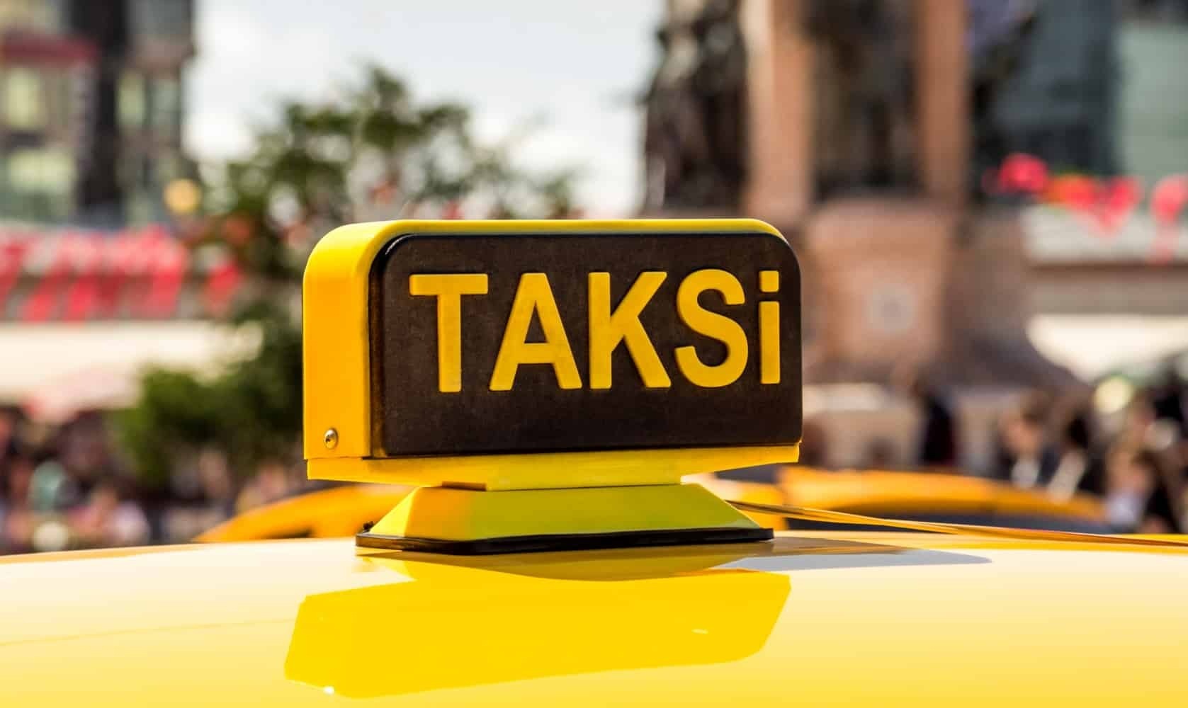 taksicilere-yeni-zorunluluk-CWADOc2g.jpg