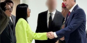 venezuelanin-yeni-baskani-ile-cia-direktoru-el-sikisti-1cceStGx.jpg