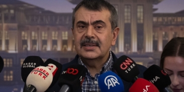 bakan-yusuf-tekinden-mujde-10-bin-ogretmen-atanacak-YeMOhWQq.jpg