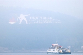 canakkale-bogazi-transit-gemi-gecislerine-kapatildi-lzRN6aDZ.jpg