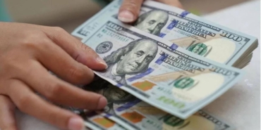 dolar-rekor-kirdi-piyasalarda-tedirginlik-suruyor-7OKQrdOd.jpg
