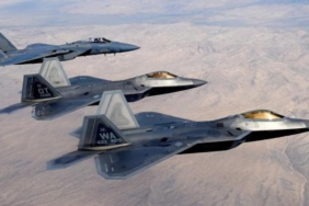 israilde-olaganustu-hareketlilik-abdye-ait-f-22-savas-ucaklari-pes-pese-inis-yapti-TumwzcKM.jpg