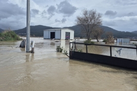 turkiye-genelinde-alarm-firtina-ve-saganak-hayati-felc-etti-jJuqG2zB.jpg